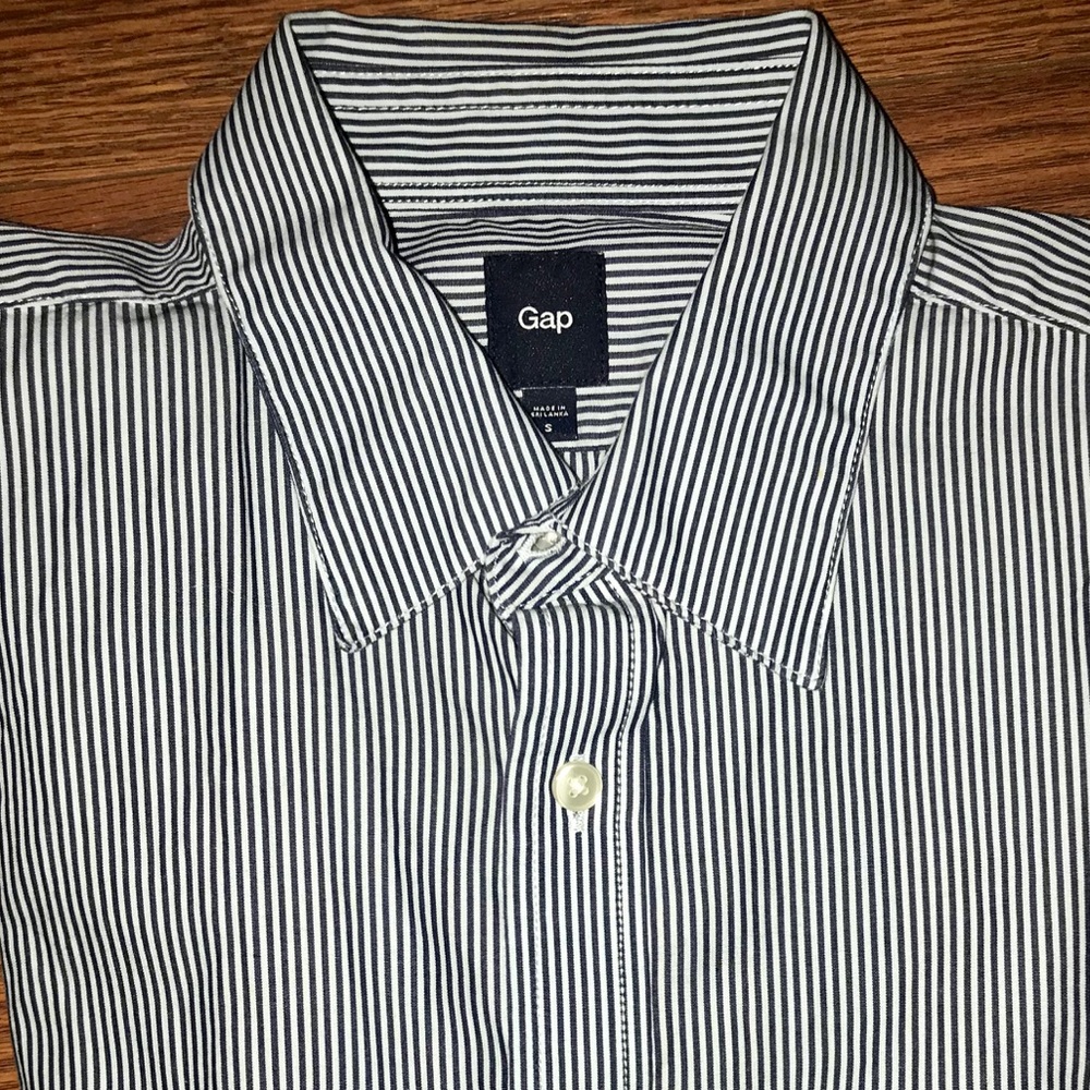 GAP Men’s Dress Shirt size small
